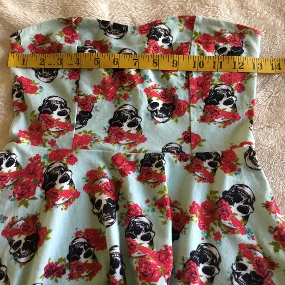 Kirra PacSun Skulls and Roses Peplum Strapless Corset Top  Tube Top - Picture 11 of 15